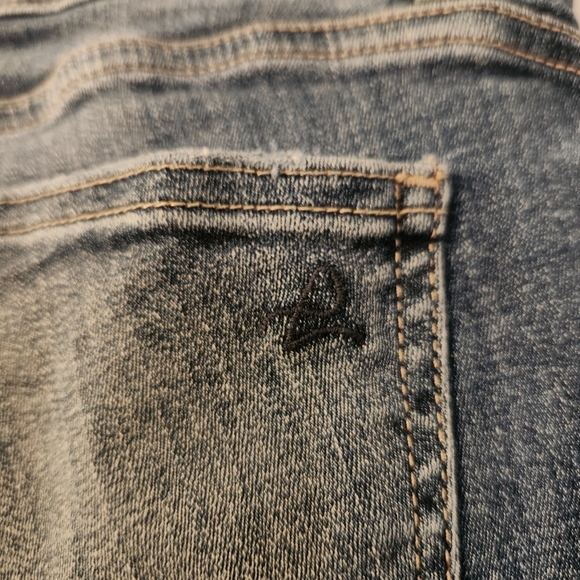 DL1961 Jeans, Lara Instasculpt Cropped Flare Jeans Front Seam, Pintuck Sz 29 EUC - Picture 11 of 16